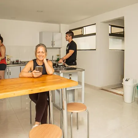 Alojamiento En El Corazon De Medellin Hab Privada B Exterior foto