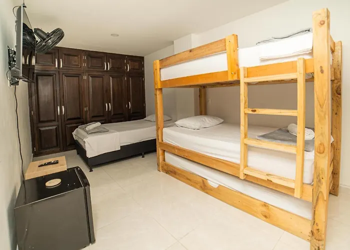 Alojamiento En El Corazon De Medellin Hab Privada B